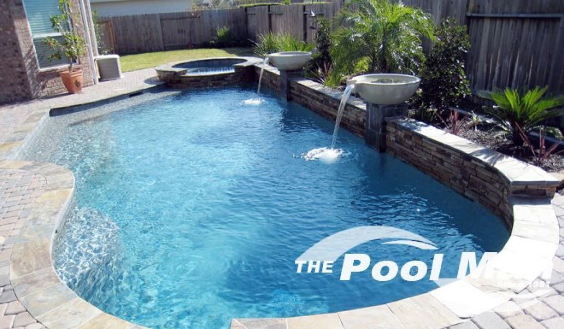 Classic Pool Design #017 by The Pool Man Inc