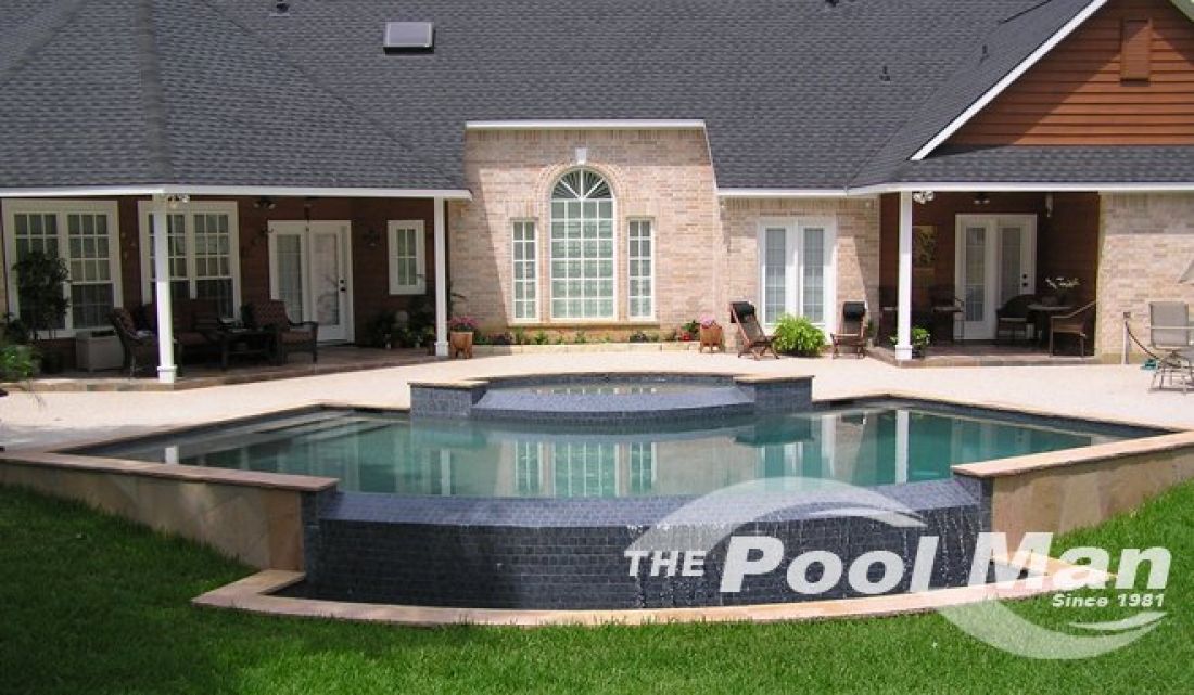 Classic Pool Design #020 by The Pool Man Inc