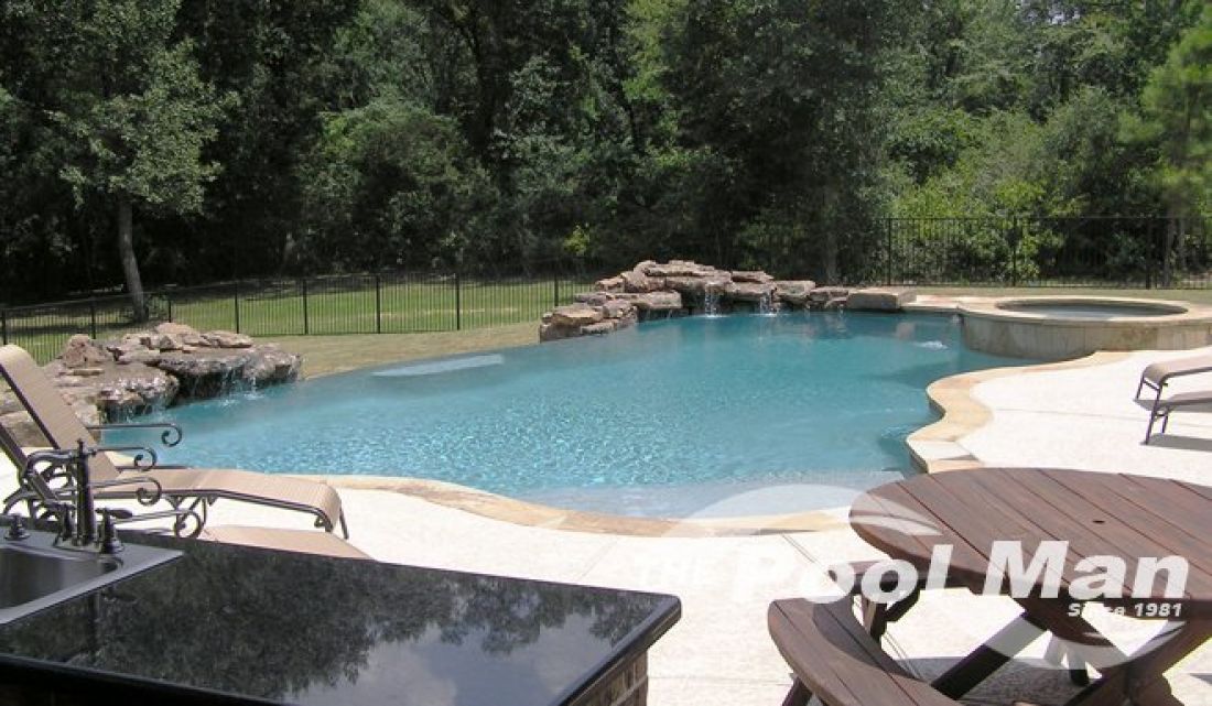 Custom Pool Design #024 by The Pool Man Inc